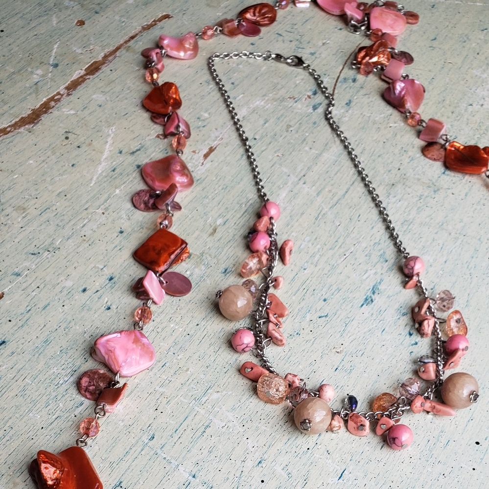 Shell necklaces - Picture 8 of 11